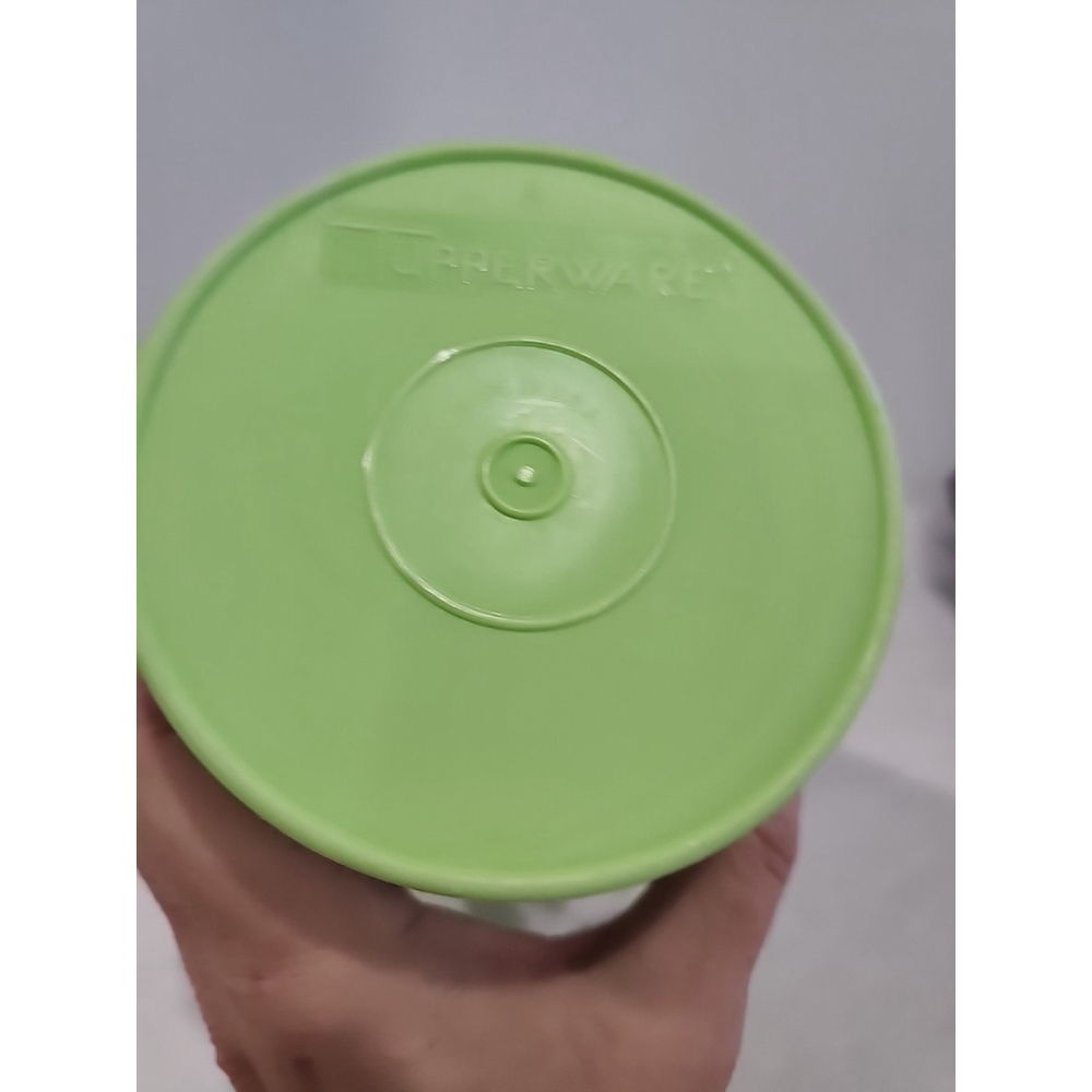Vintage Tupperware Green - Tall Round Juice Pitcher w/white lid & flip top - Picture 3 of 7